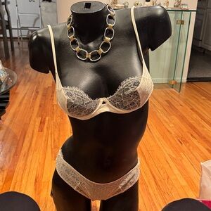 La Perla Cream Lace Bra Set